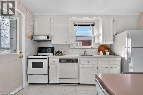 174 Montrose Avenue, Hamilton, ON 