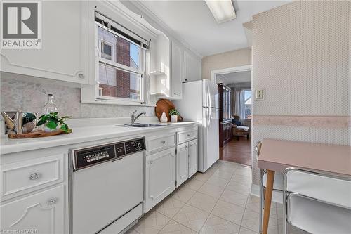 174 Montrose Avenue, Hamilton, ON 