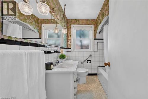 174 Montrose Avenue, Hamilton, ON 