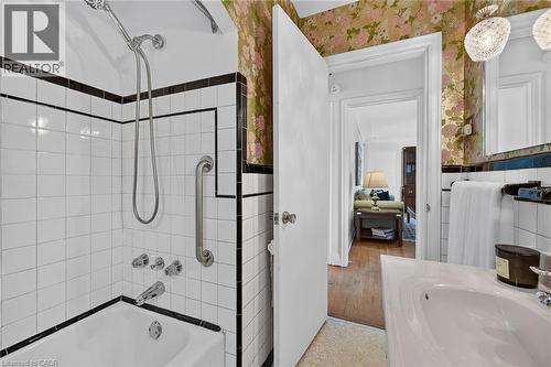 174 Montrose Avenue, Hamilton, ON 