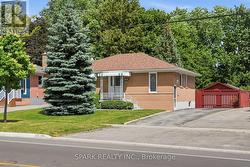 416 DELREX BOULEVARD Halton Hills, ON L7G 4H9