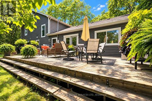 Idyllic Setting for Dining, Entertaining, Relaxing - 46 Germorda Drive, Oakville, ON 