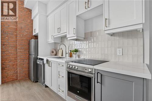56 YORK Boulevard Unit# 303 , Hamilton, Ontario L8R 0A2 4