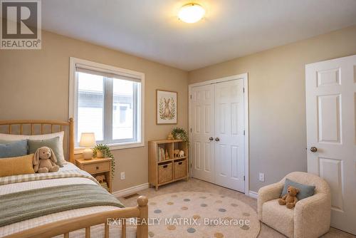 Virtually Staged - 111 York Crossing, Russell, ON 