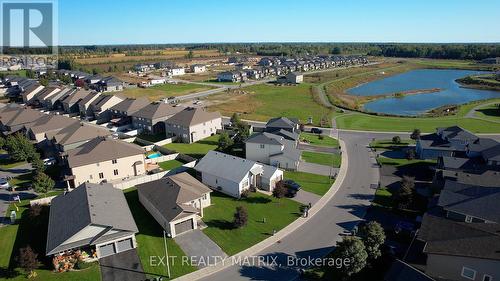 111 York Crossing, Russell, ON 