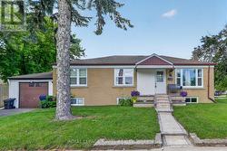 20 ALANBURY CRESCENT Toronto, ON M1J 2Y4