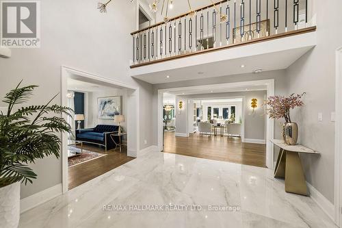Foyer - 18 Ardmore Crescent, Richmond Hill, ON 