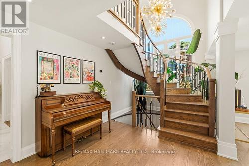 Staircase - 18 Ardmore Crescent, Richmond Hill, ON 