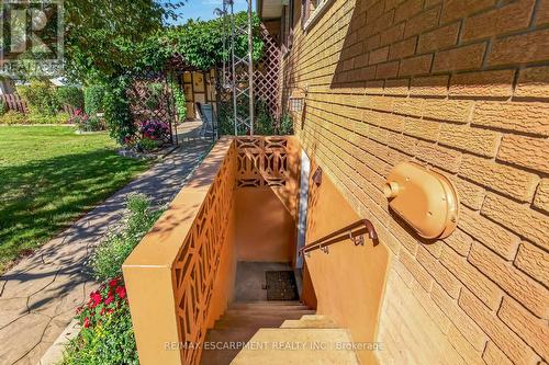 994 Barton Street, Hamilton, ON 