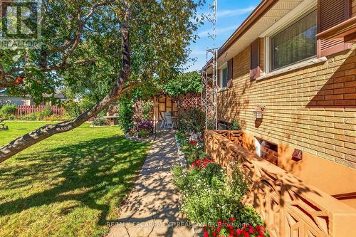 994 Barton Street, Hamilton, ON 
