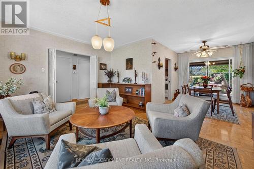 994 Barton Street, Hamilton, ON 