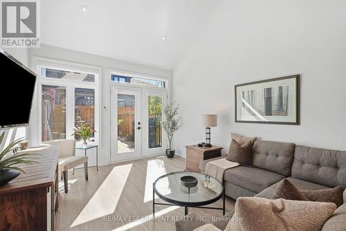 26 Bensley Lane, Hamilton, ON 