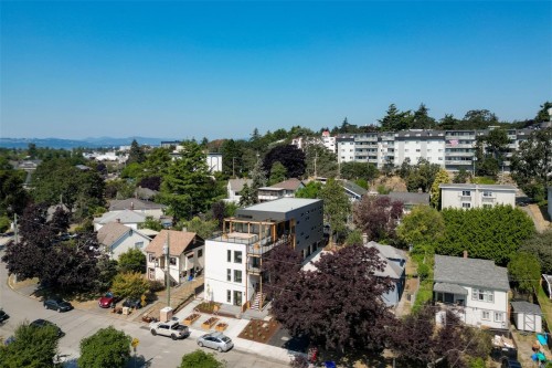 #2-958 Wollaston St, Esquimalt, BC 