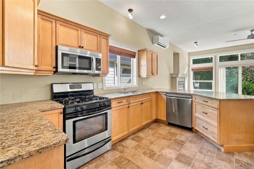 6179 Strathcona Pl, Nanaimo, BC 