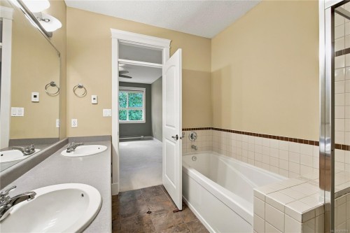 6179 Strathcona Pl, Nanaimo, BC 