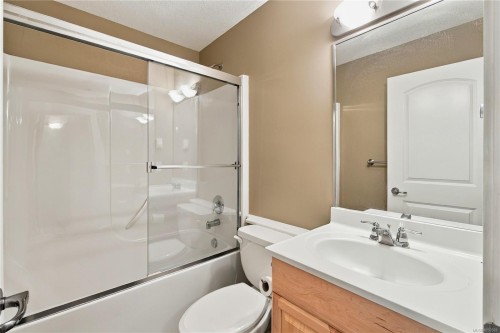 6179 Strathcona Pl, Nanaimo, BC 