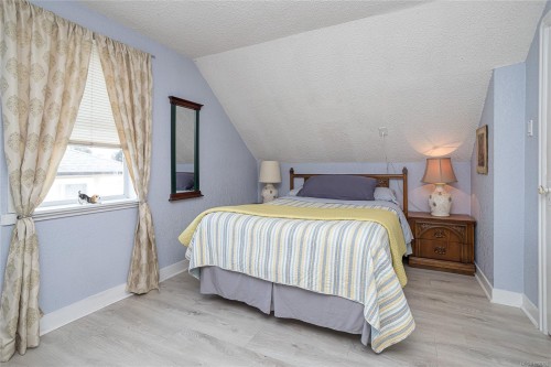 3155 Earl Grey St, Saanich, BC 