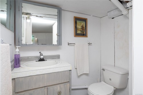 3155 Earl Grey St, Saanich, BC 