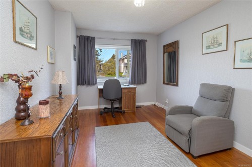 3155 Earl Grey St, Saanich, BC 