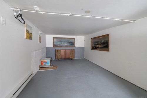 3155 Earl Grey St, Saanich, BC 