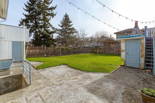 3155 Earl Grey St, Saanich, BC 