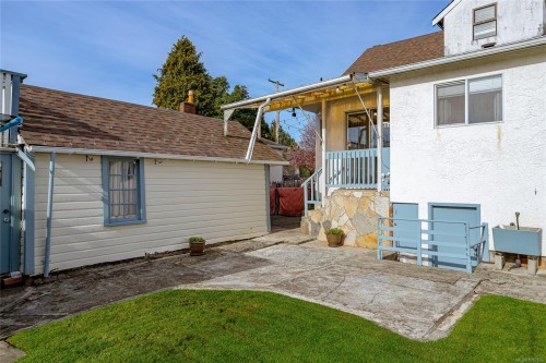 3155 Earl Grey St, Saanich, BC 