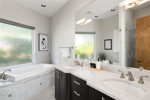 916 Grilse Lane, Central Saanich, BC 