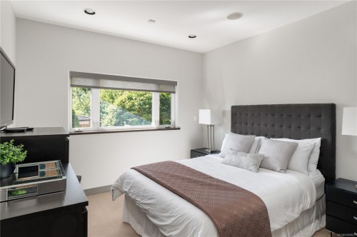 916 Grilse Lane, Central Saanich, BC 