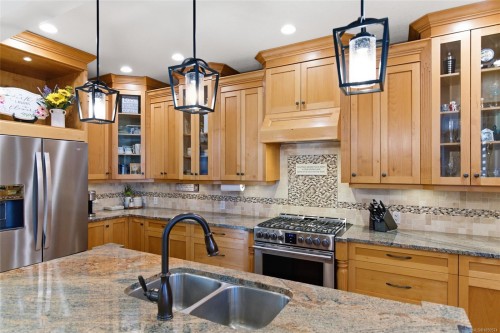 844 Mulholland Dr, French Creek, BC 