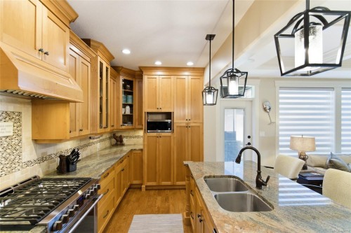 844 Mulholland Dr, French Creek, BC 