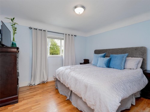530 Dumeresq St, Saanich, BC 
