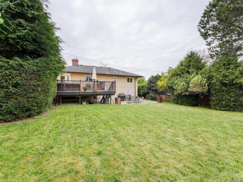 530 Dumeresq St, Saanich, BC 