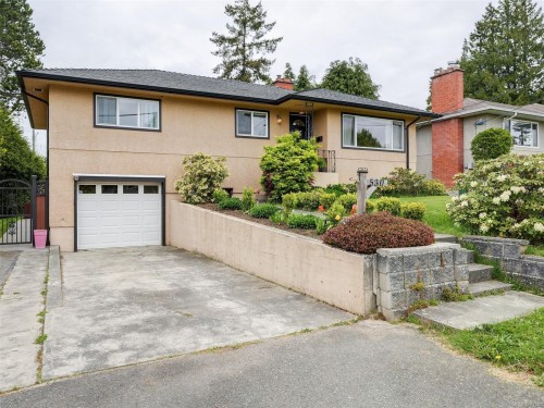 530 Dumeresq St, Saanich, BC 