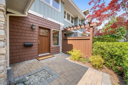 553 Heatherdale Lane, Saanich, BC 