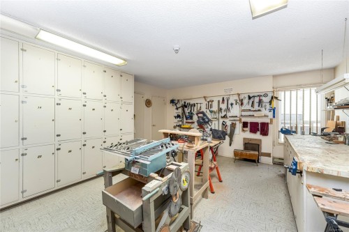 #407-2125 Oak Bay Ave, Oak Bay, BC 