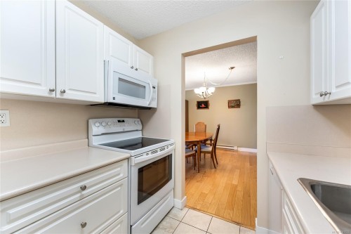 #407-2125 Oak Bay Ave, Oak Bay, BC 