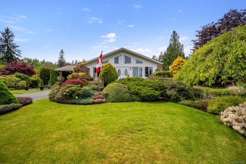 5989 Garvin Rd, Union Bay, BC 