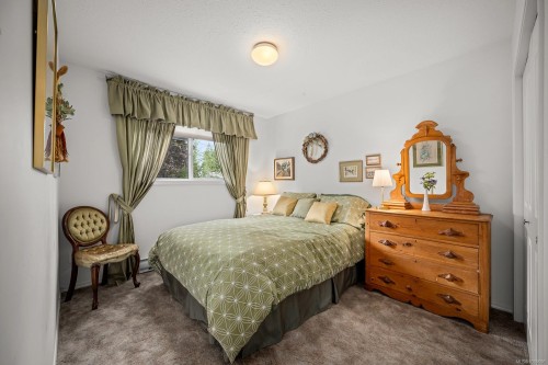 5989 Garvin Rd, Union Bay, BC 