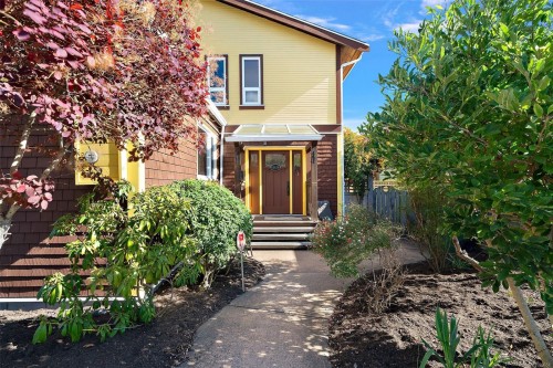 149 St. Lawrence St, Victoria, BC 