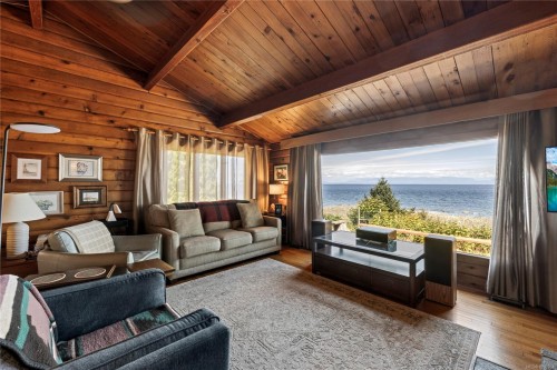 2310 Seabank Rd, Courtenay, BC 