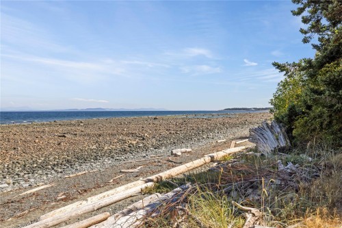 2310 Seabank Rd, Courtenay, BC 
