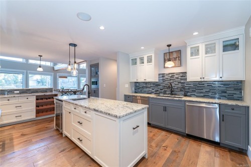 2065 Sanders Rd, Nanoose Bay, BC 