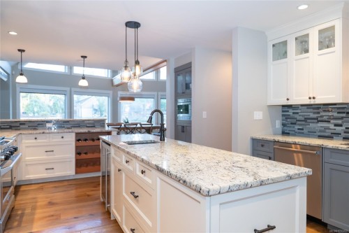 2065 Sanders Rd, Nanoose Bay, BC 