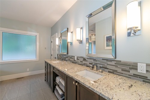 2065 Sanders Rd, Nanoose Bay, BC 