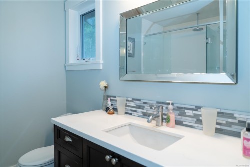 2065 Sanders Rd, Nanoose Bay, BC 