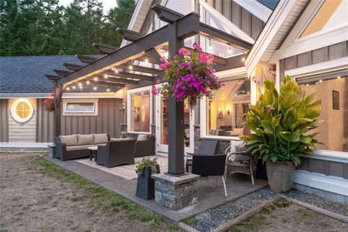 2065 Sanders Rd, Nanoose Bay, BC 