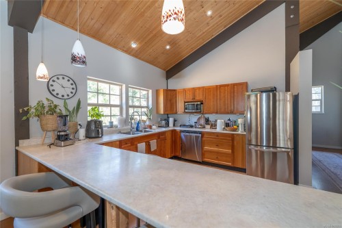 2065 Sanders Rd, Nanoose Bay, BC 
