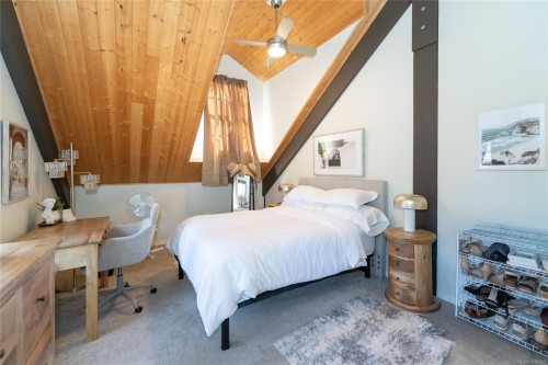 2065 Sanders Rd, Nanoose Bay, BC 