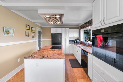 6693 Genoa Bay Rd, Duncan, BC 