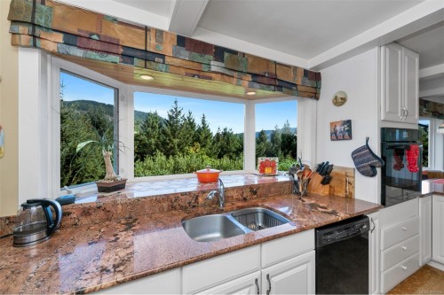 6693 Genoa Bay Rd, Duncan, BC 